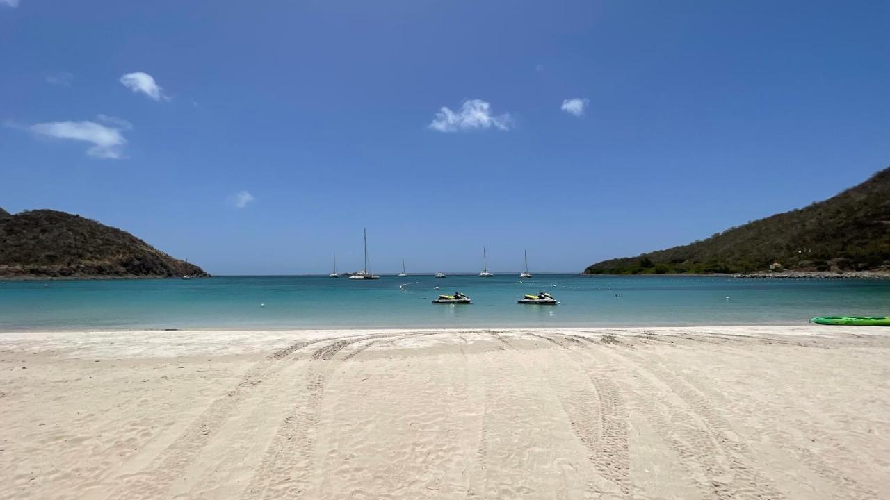 Island Escape, Marina Paradise & Beach Adventures Cul de Sac Exteriér fotografie